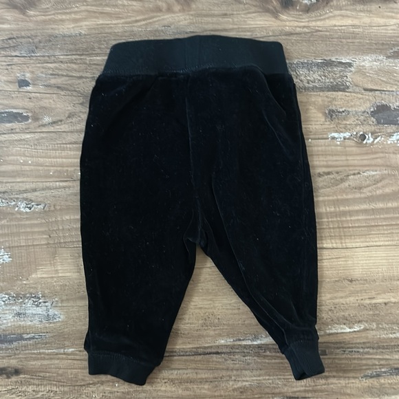 Ralph Lauren velvet pants for 6 months - Picture 2 of 4